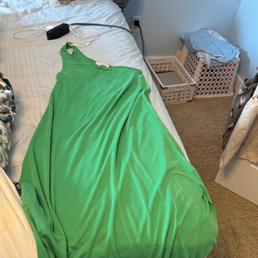 Green One-Shoulder Dress